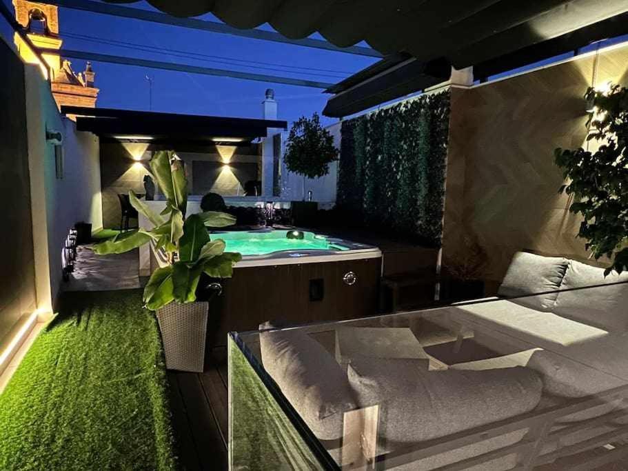 Elegant Duplex 3 Master Bedrooms And Private Seville Luaran gambar