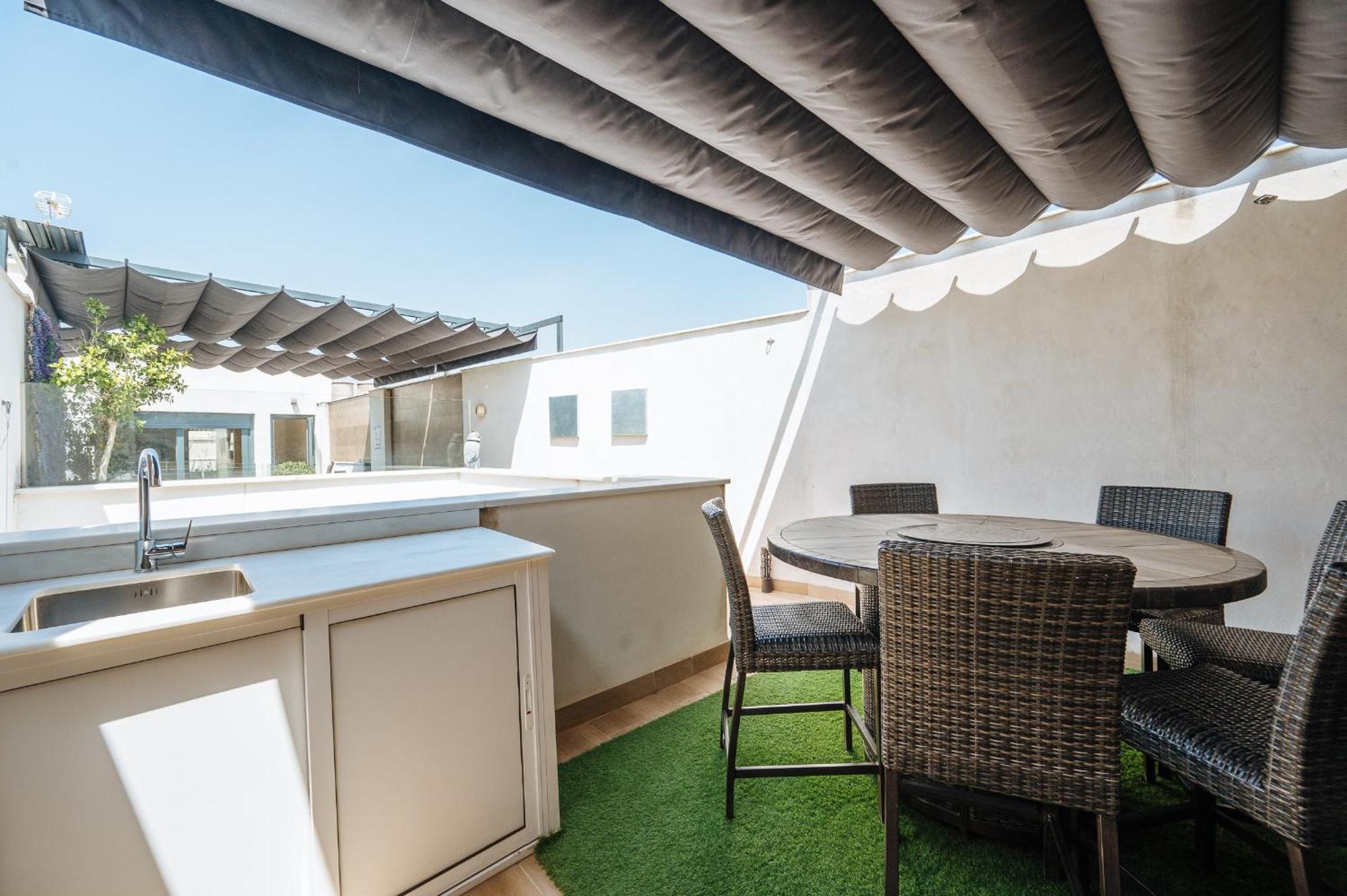 Elegant Duplex 3 Master Bedrooms And Private Seville Luaran gambar