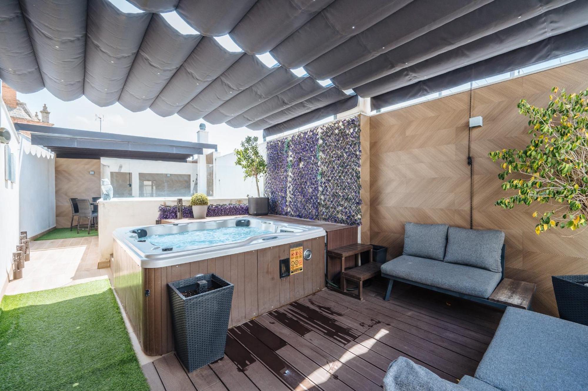 Elegant Duplex 3 Master Bedrooms And Private Seville Luaran gambar