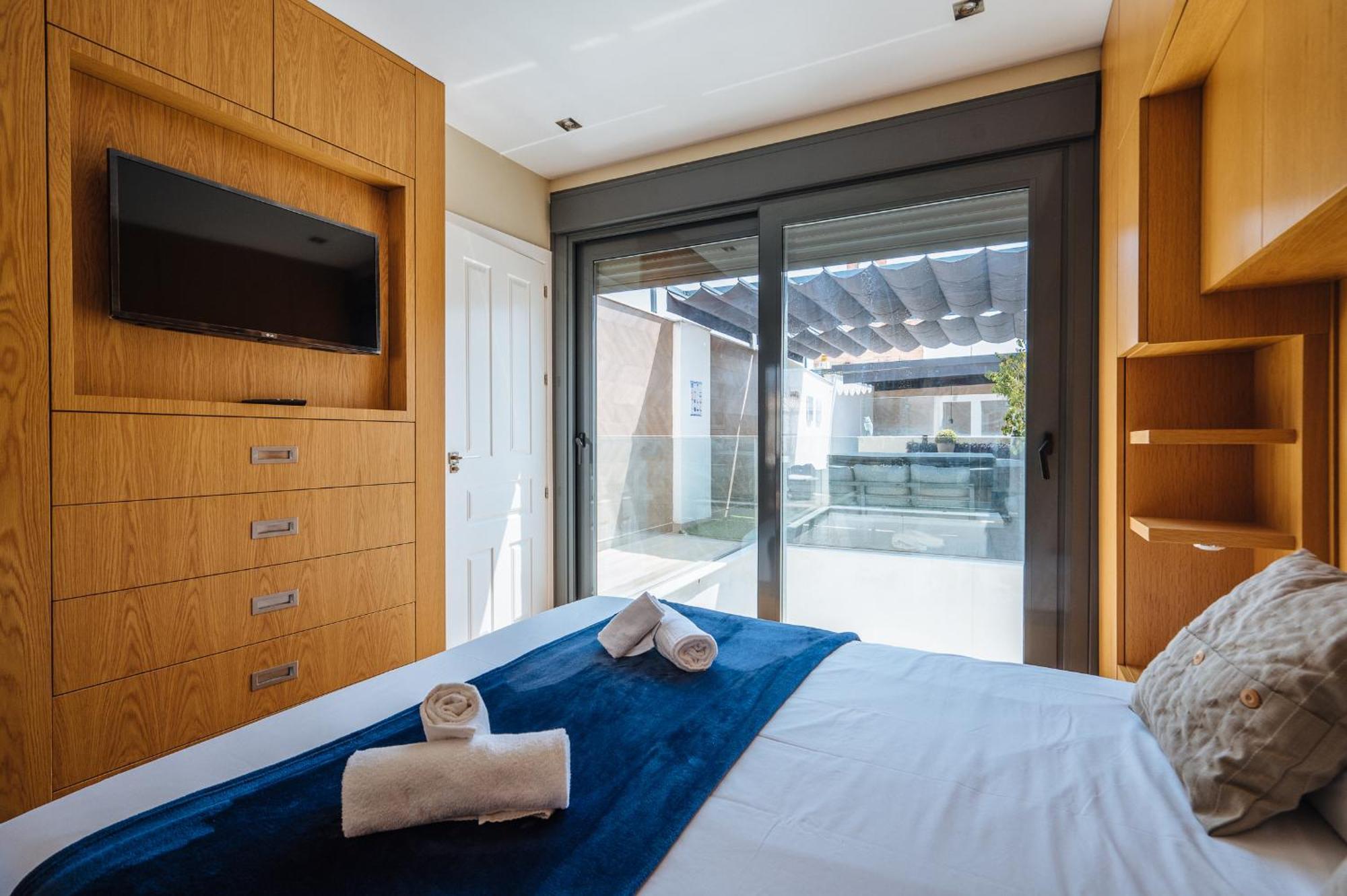 Elegant Duplex 3 Master Bedrooms And Private Seville Luaran gambar