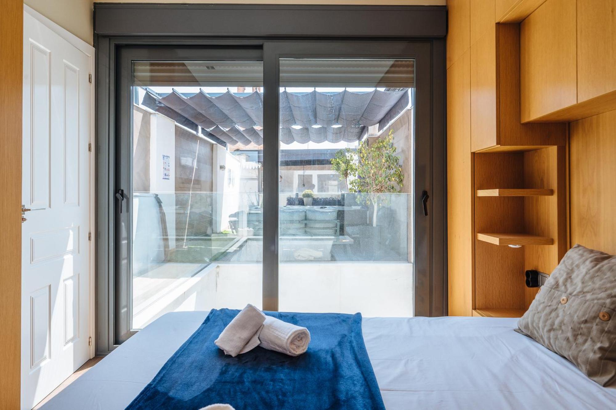 Elegant Duplex 3 Master Bedrooms And Private Seville Luaran gambar
